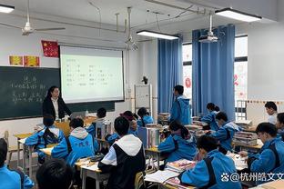 记者：哈维尔险些赛季中途被就地免职 情商低下多次引发队内矛盾